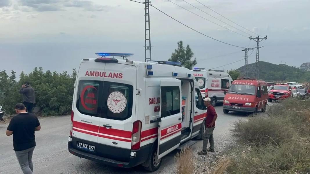 Alanya’da Kamyonların Kafa Kafaya Çarpıştığı Kaza Can Aldı 7